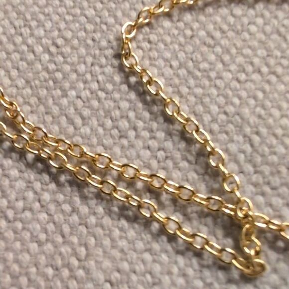 925 Sterling Silver Gold Plated Cat and Stars Round Pendant Necklace - Picture 5 of 8